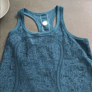 Lululemon tank top